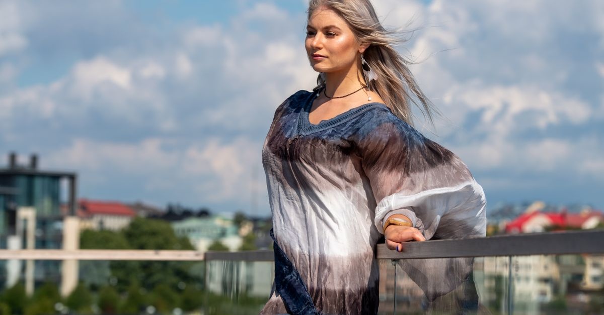 Welche Farben stehen Blondinen? Die schönsten Kleidungsfarben für blonde Haare