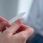 Schluss mit rissiger Nagelhaut: Die besten Tipps für gepflegte Hände im Alltag