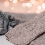 Wohlig warm und sorgenfrei: So nutzt du die Wärmflasche sicher im Alltag