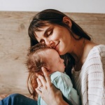 So gelingt Babys Schlaf im Elternzimmer: Tipps für eine ruhige Nacht und klare Ordnung
