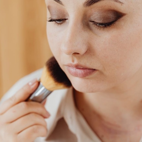 Sanft zum Teint: So findest du die perfekte Foundation für empfindliche Haut